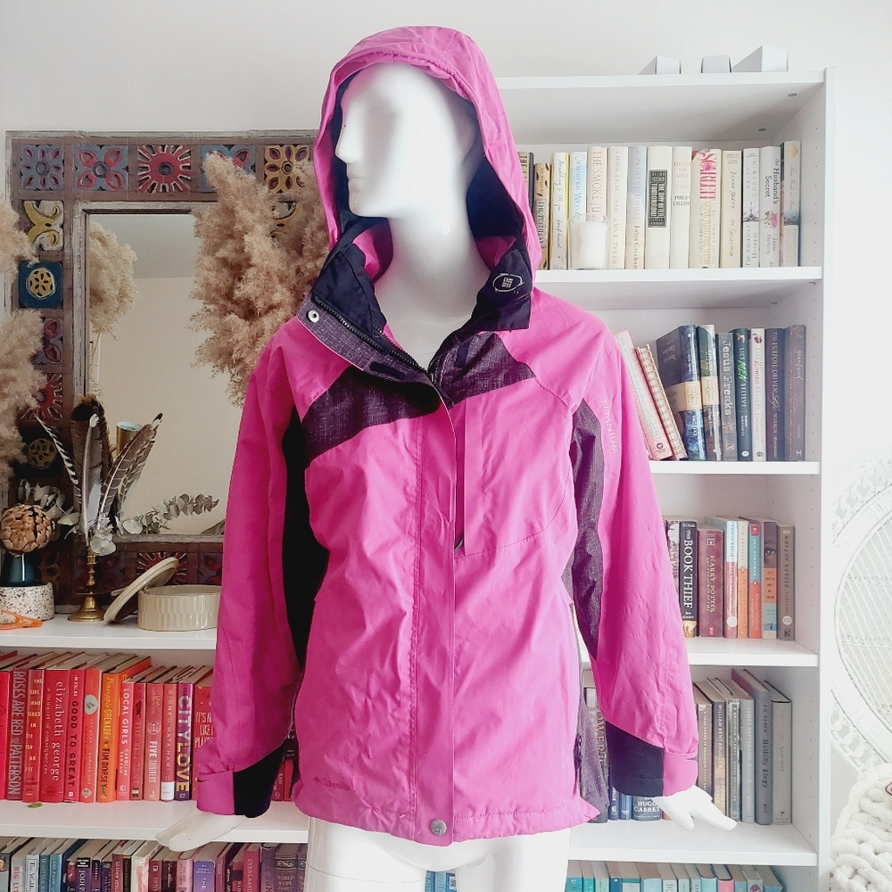 Columbia Women’s Titanium Interchange Ski Snowboarding Jacket.